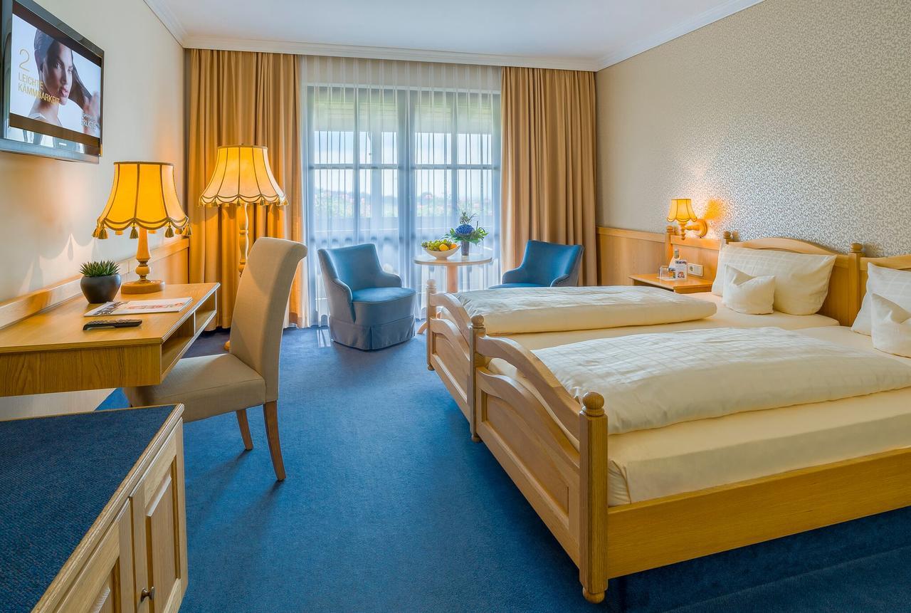 Krone Am Park - Gaestehaus Des Hotel Krone Алценау-ин-Унтерфранкен Екстериор снимка